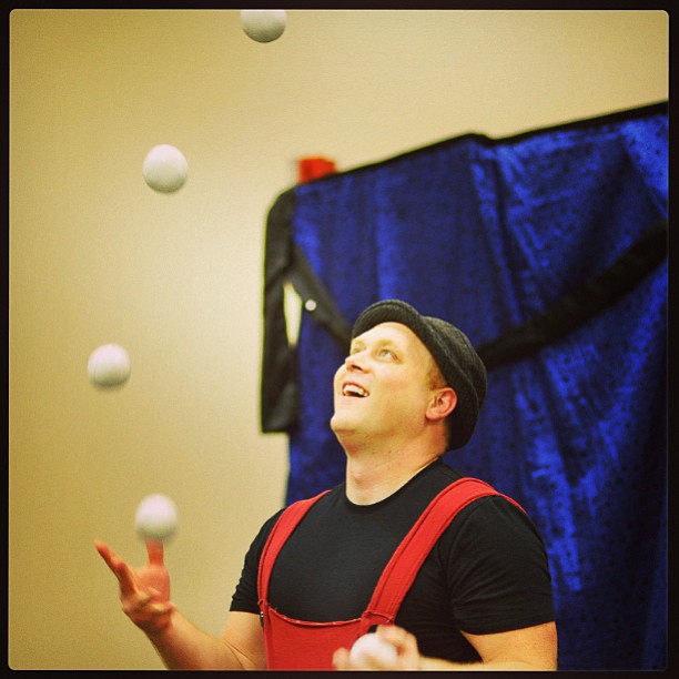 OMG Josh juggling during a show
